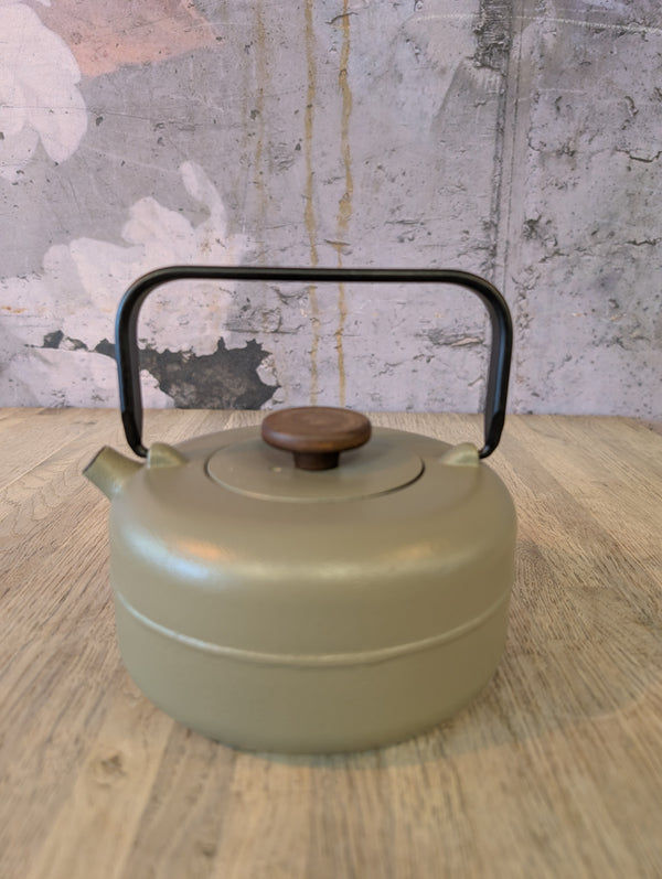 Henan Cast Iron Tea Pot 0.75 Ltr