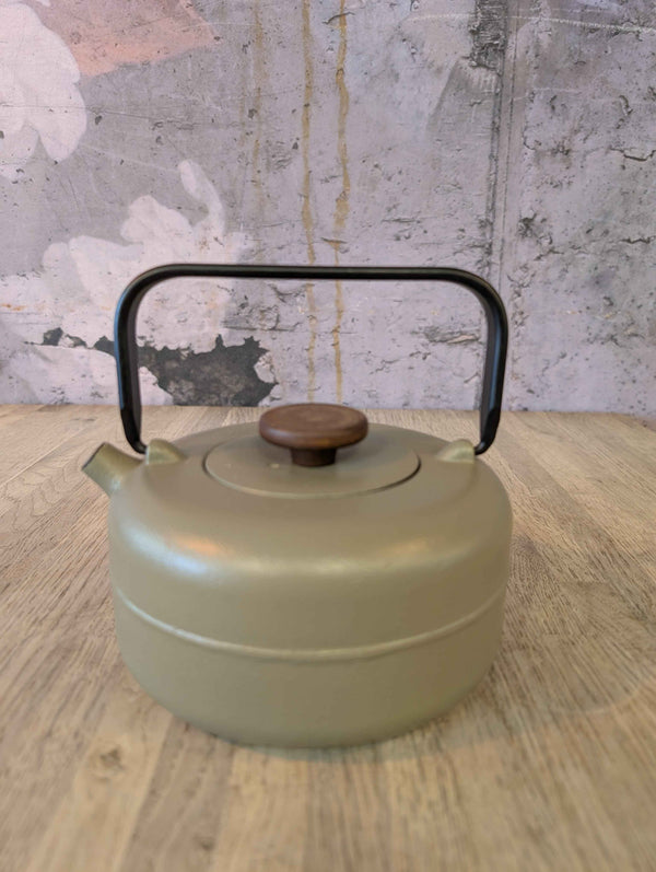 Henan Cast Iron Tea Pot 0.75 Ltr